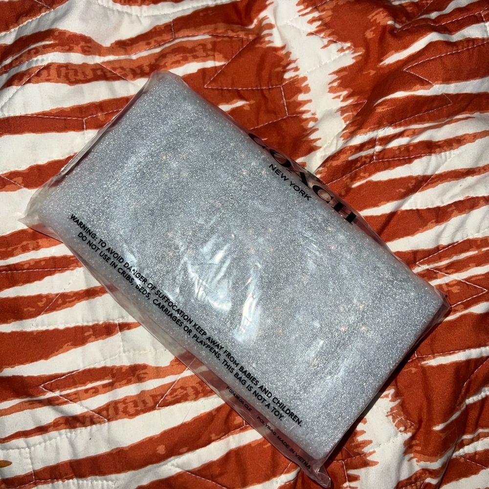 Coach Prairie Rivets Accordian Zip Wallet - Picture 4 of 5